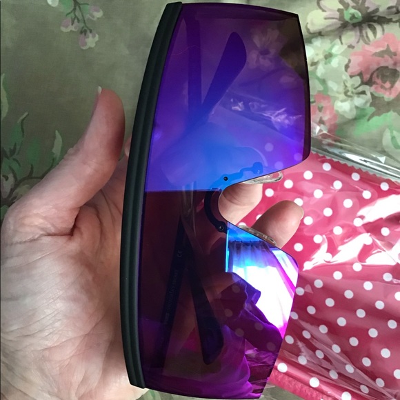 ❌❌❌SOOLD OUT  ! Rare VS Pink shield sunnies - Picture 6 of 9